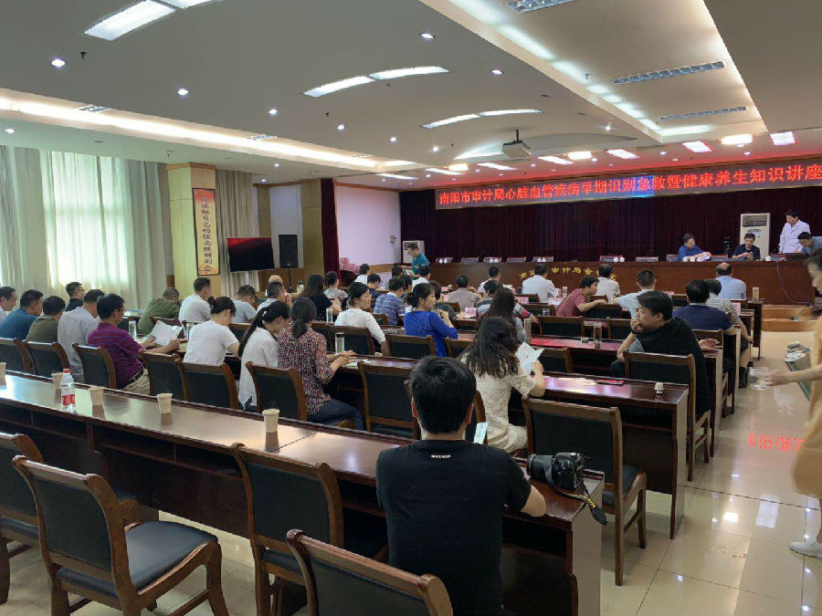 何成图片1.jpg