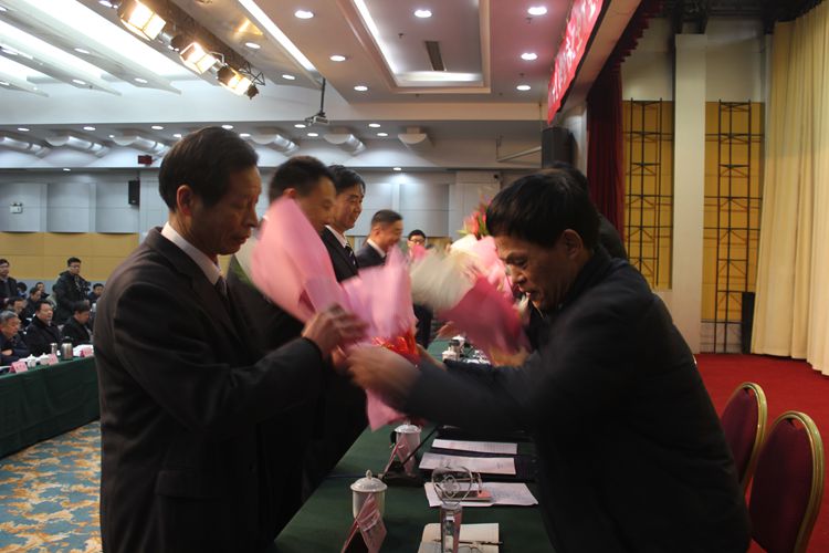 图左一：李永贵.jpg