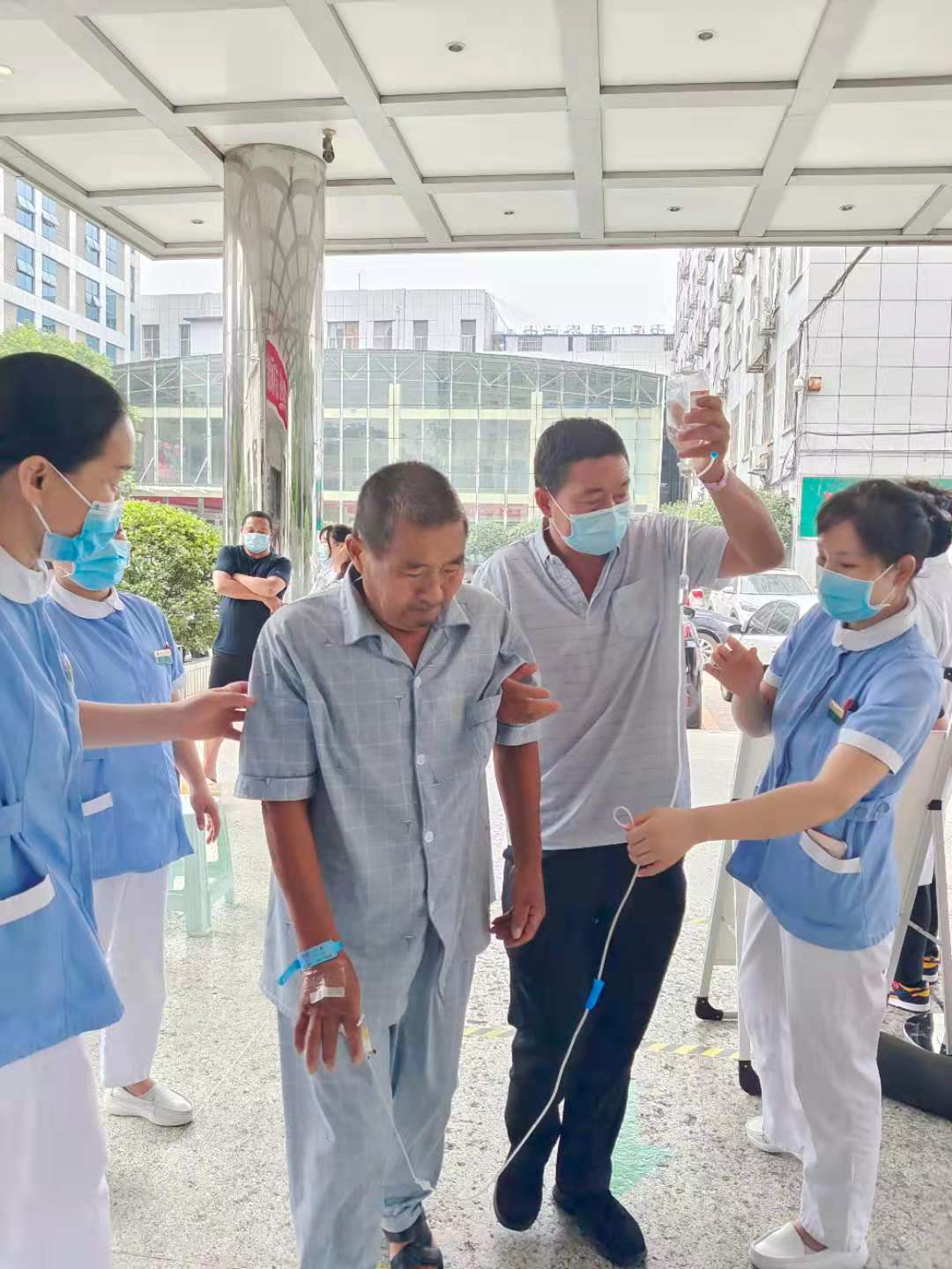 11病人输.jpg