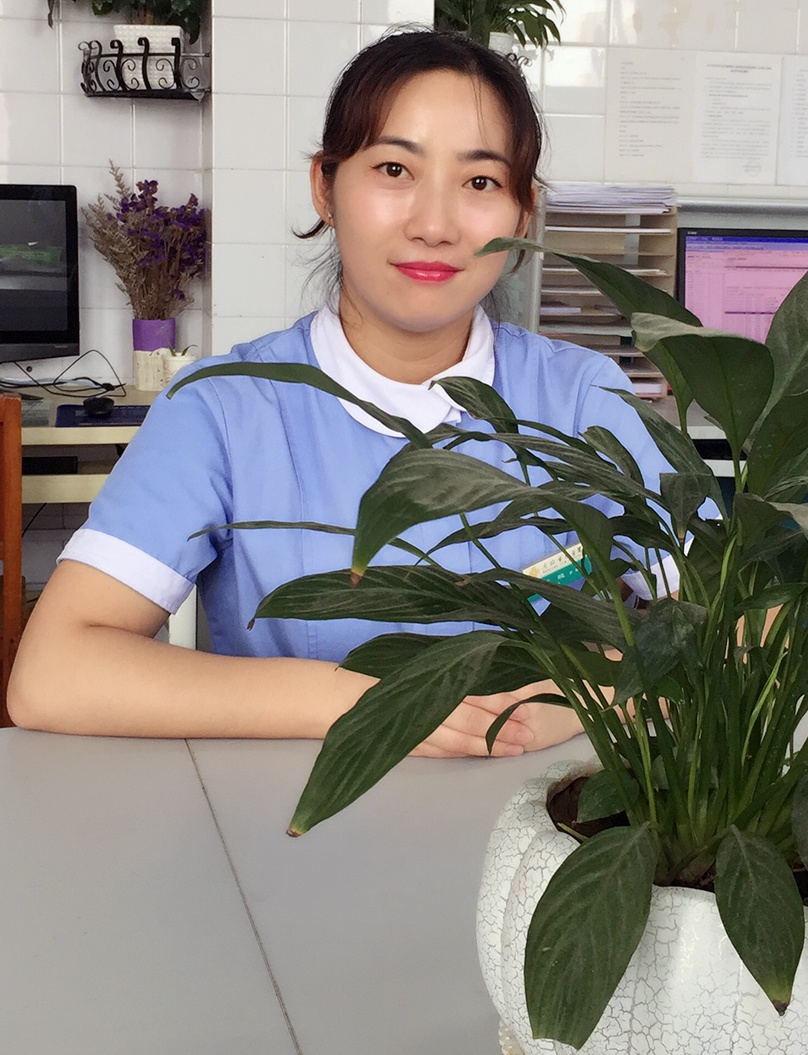 丁蜓.jpg