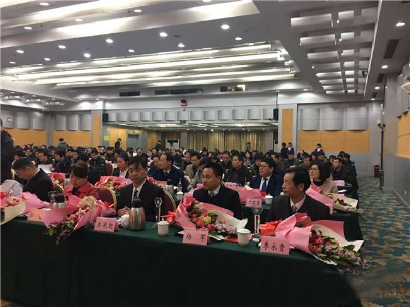 图右一：李永贵.jpg