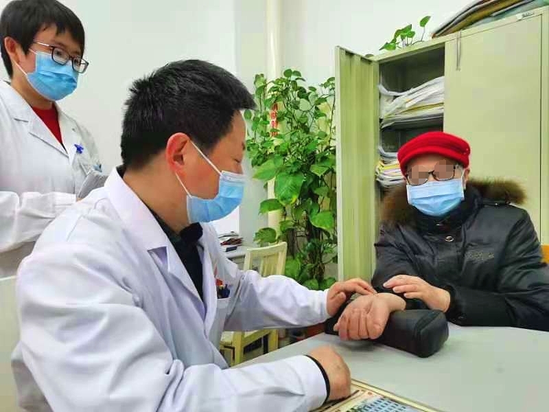 马赛克景主任把脉问诊_看图王.jpg