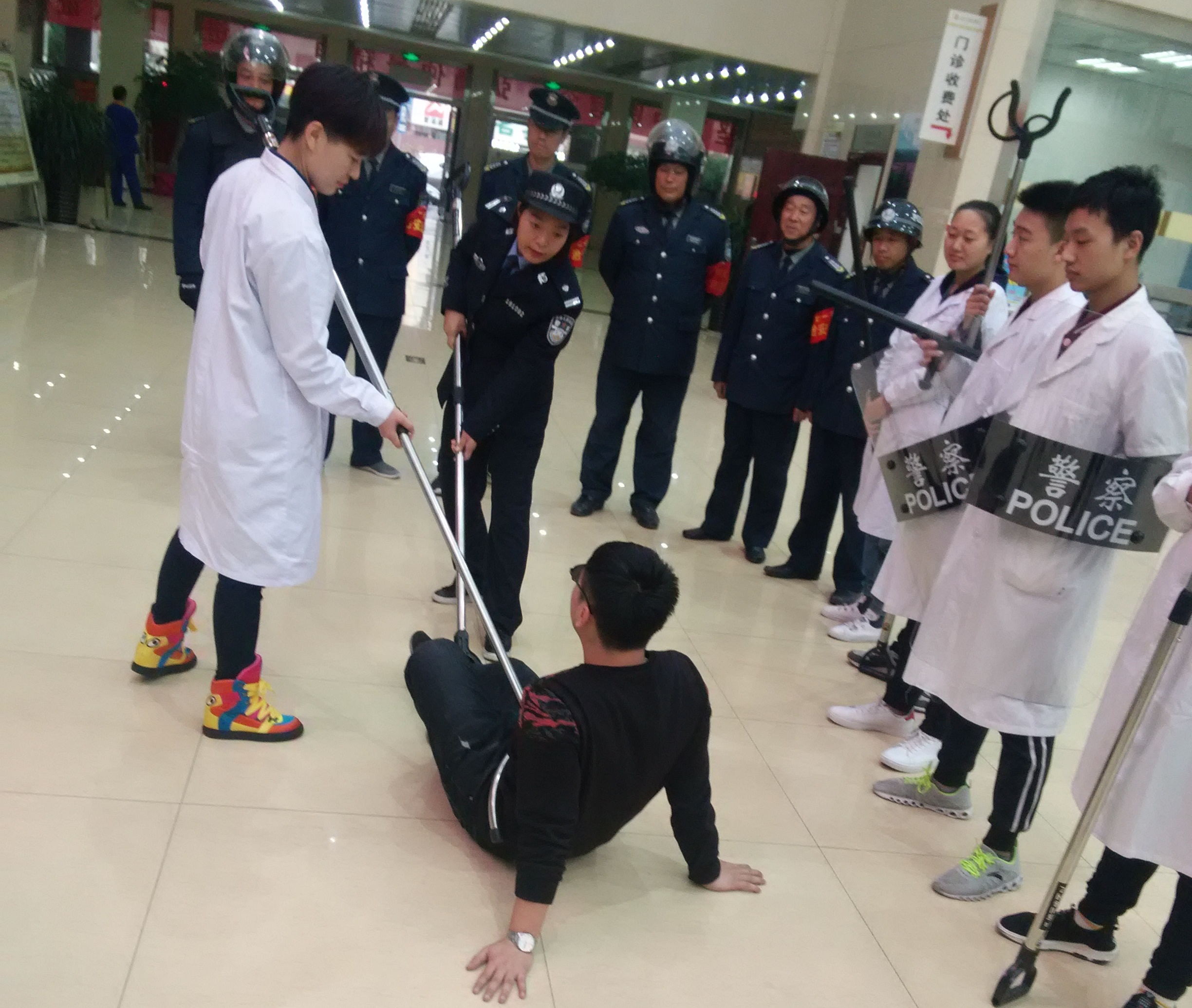 反暴恐4.jpg