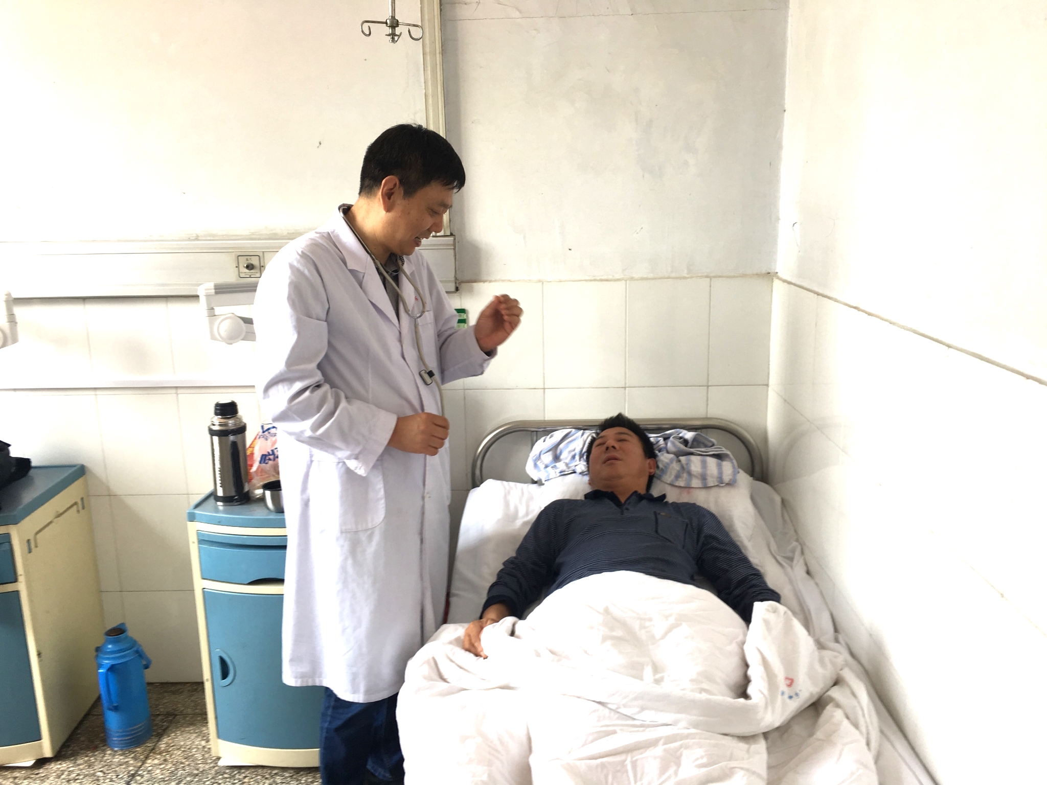 008李建国查房_看图王.jpg