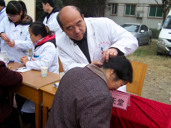 东苑小区义诊 127_光影_1.jpg