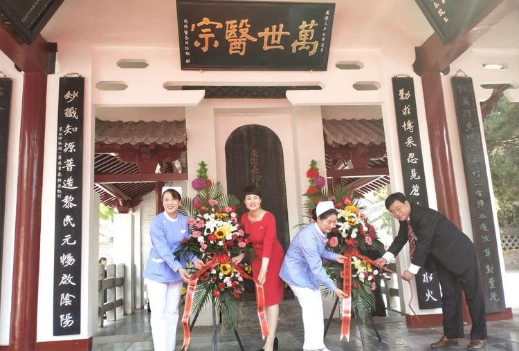 007李政献花蓝_看图王_看图王.jpg