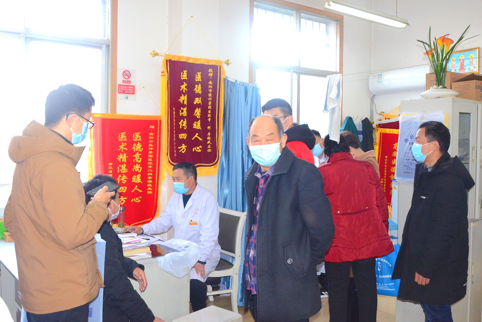 03李银武诊室.jpg