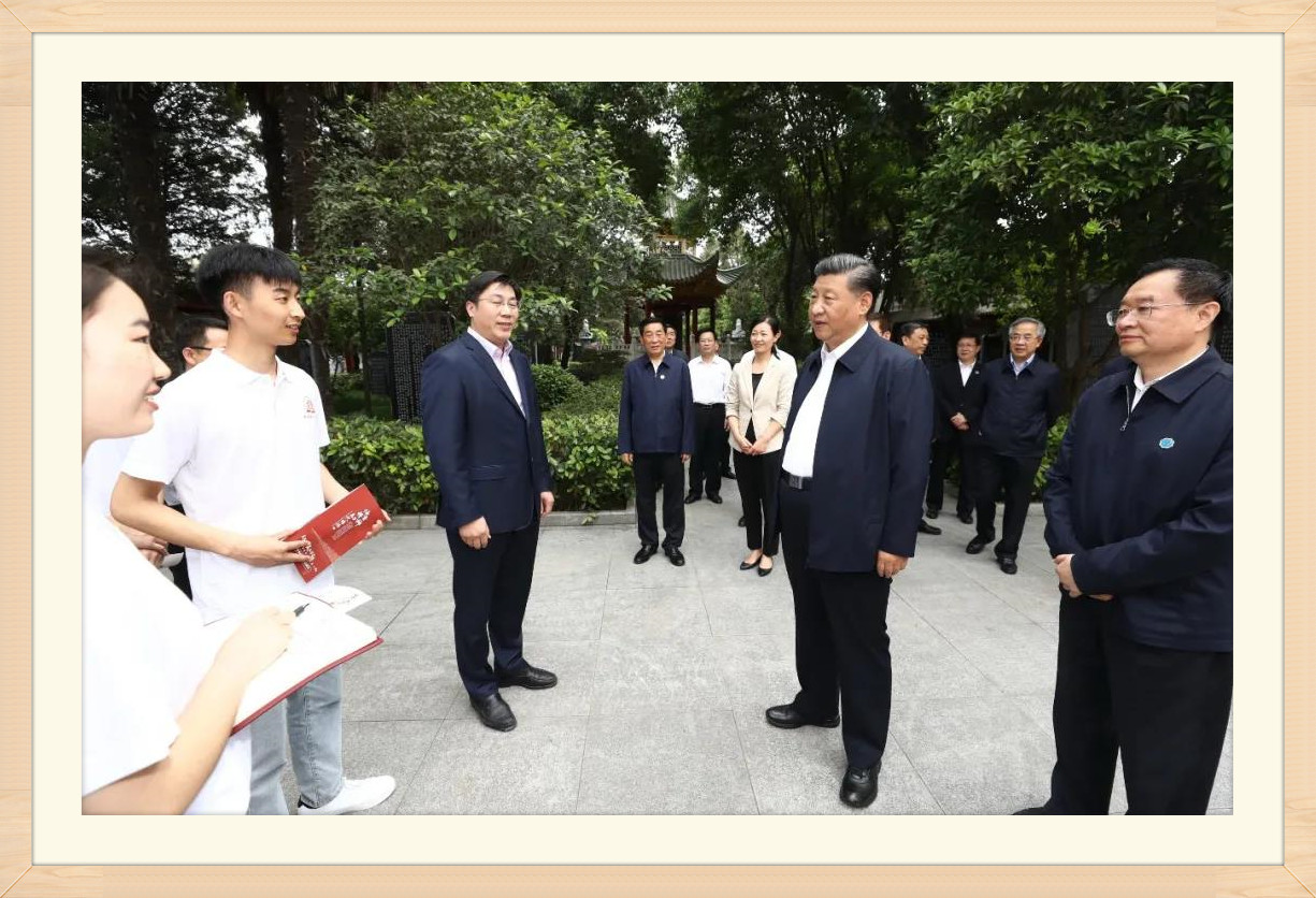 习近平1.jpg