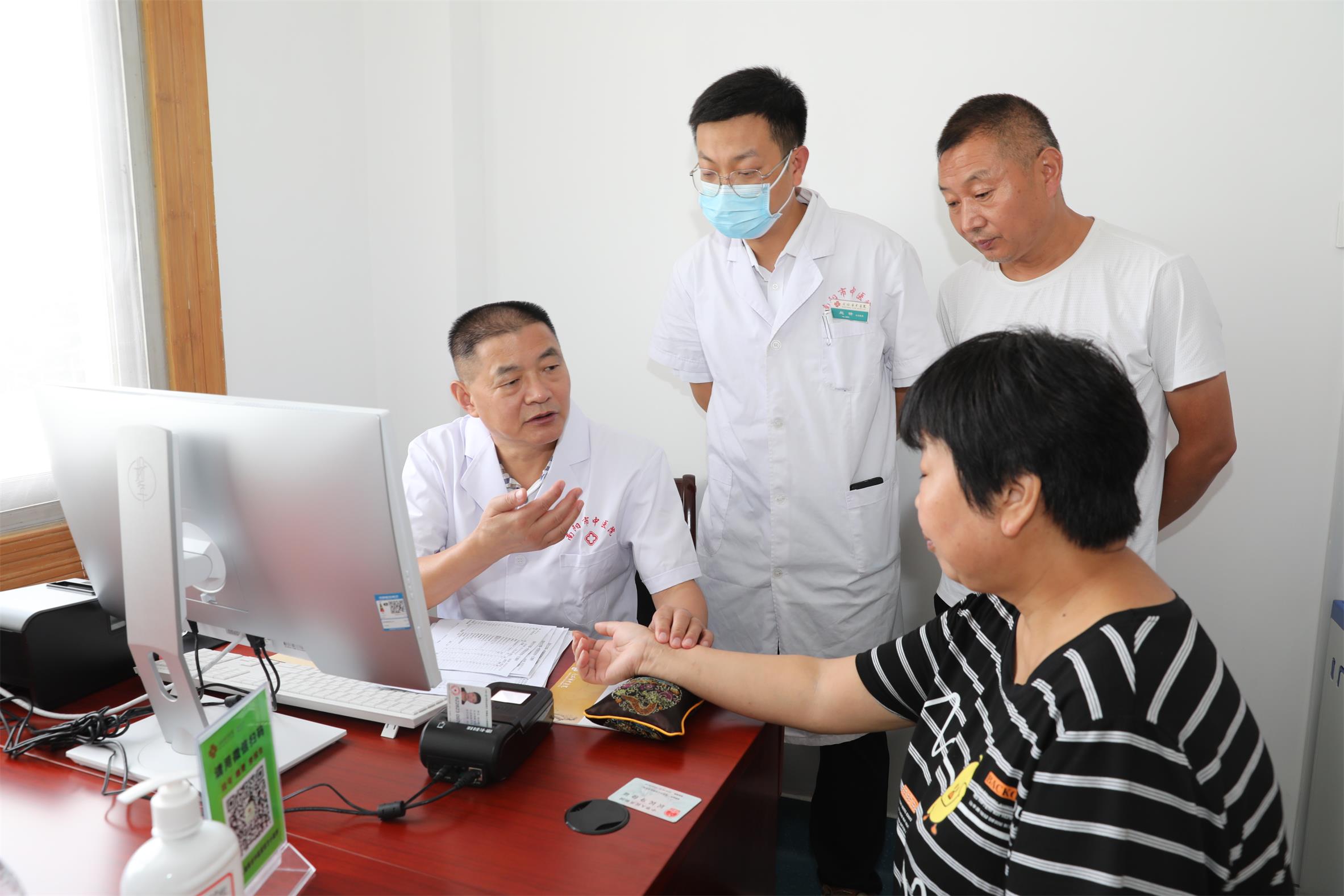 名医堂坐诊刘佃温.jpg